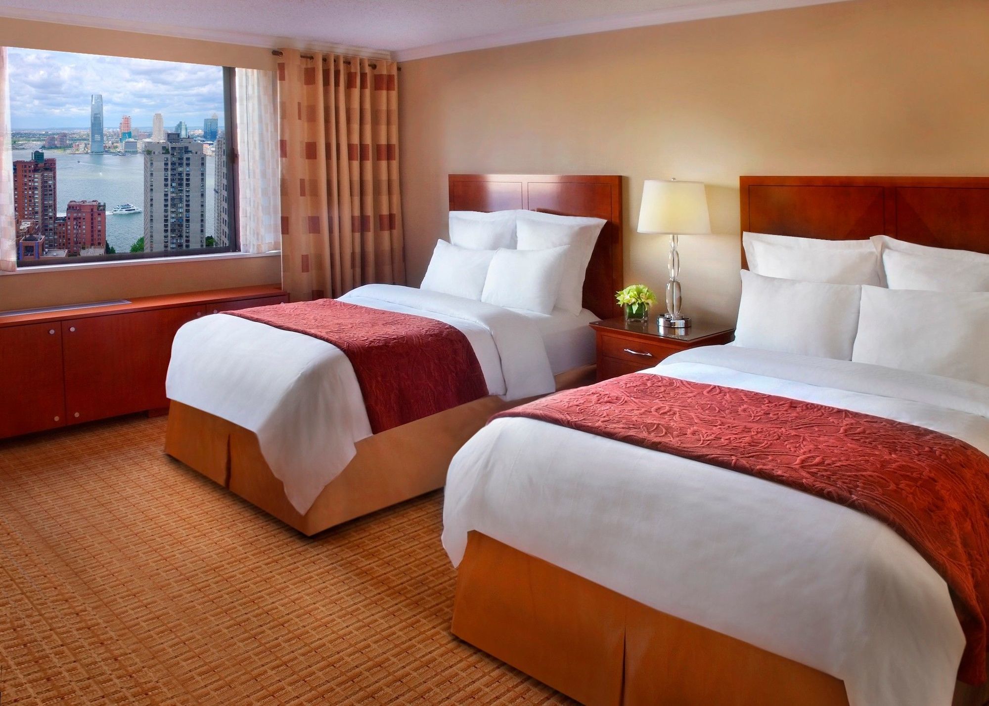 New York Marriott Downtown Hotel Room photo